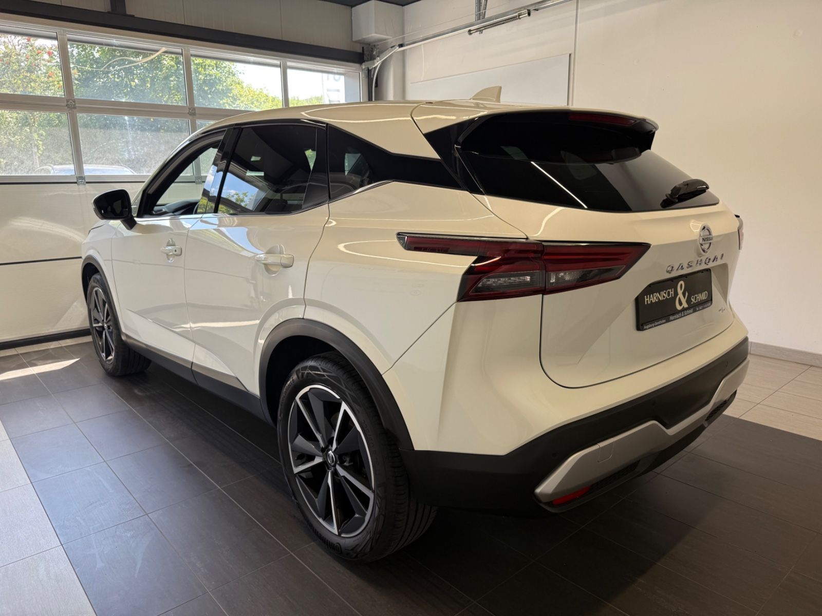 Fahrzeugabbildung Nissan Qashqai Tekna MHEV; Autom.,HUD,Teilleder,AHK