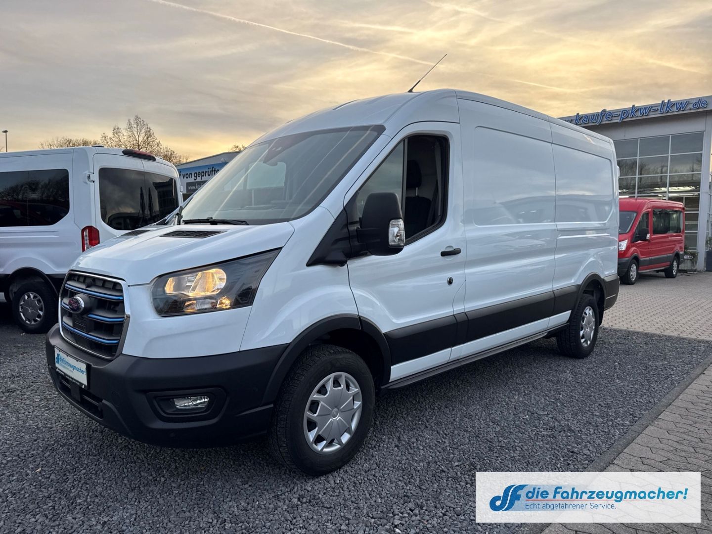 Fahrzeugabbildung Ford Transit Kasten E 350 L3 Trend Navi 360 Kamera AC