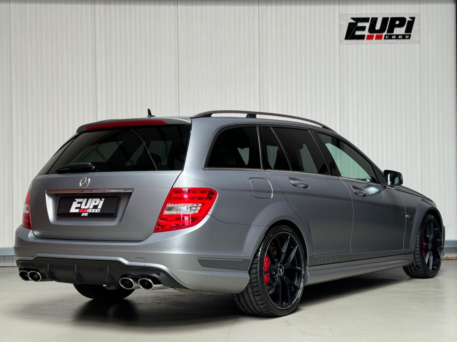 Fahrzeugabbildung Mercedes-Benz C 63 AMG T Edition 507