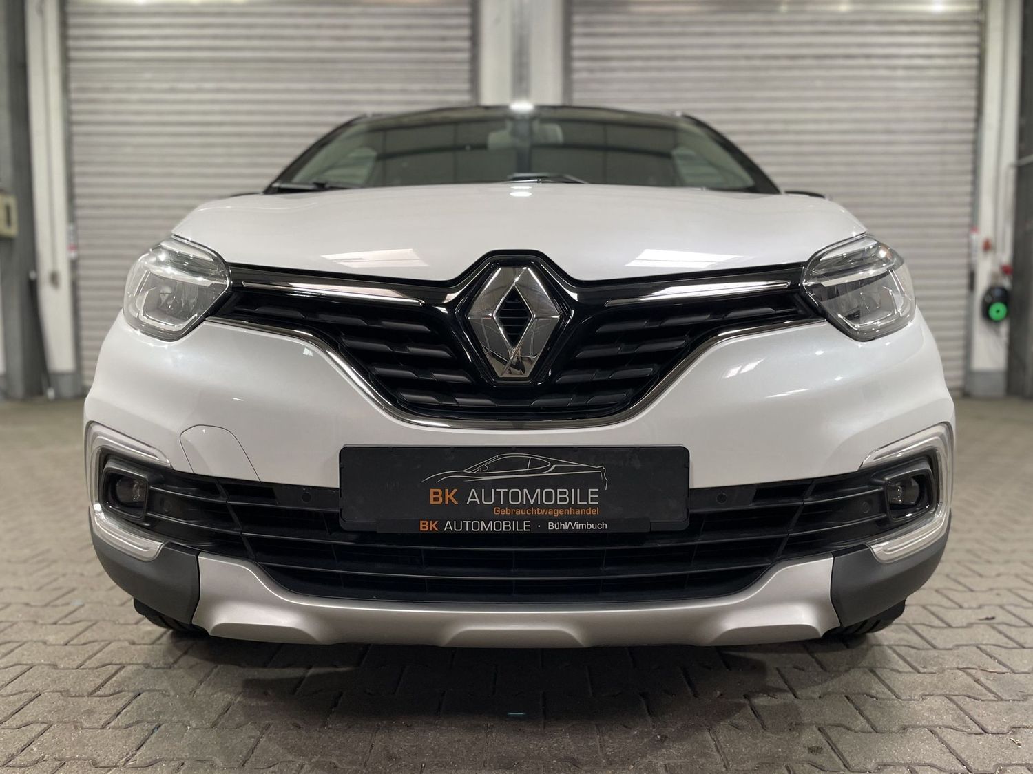 Fahrzeugabbildung Renault Captur Intens #LED#Kamera#Navi#PDC