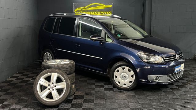 Volkswagen Touran Highline DSG/ HU neu/ Panorama/ AHK/ PDC