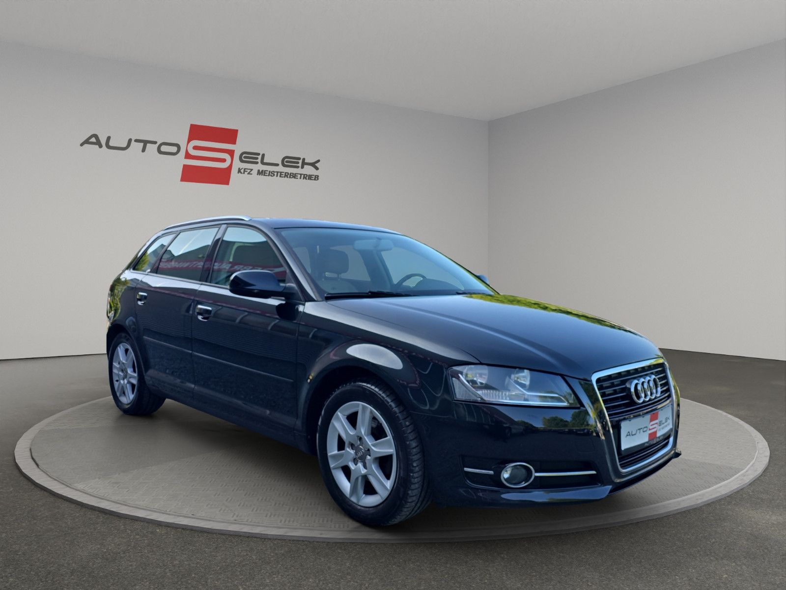 Fahrzeugabbildung Audi A3 Sportback 2.0 TDI AUS 1.HAND/AHK/KLIMA