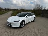 Tesla Model 3 Hinterradantrieb RWD RWD - Tesla Model 3 in Düsseldorf