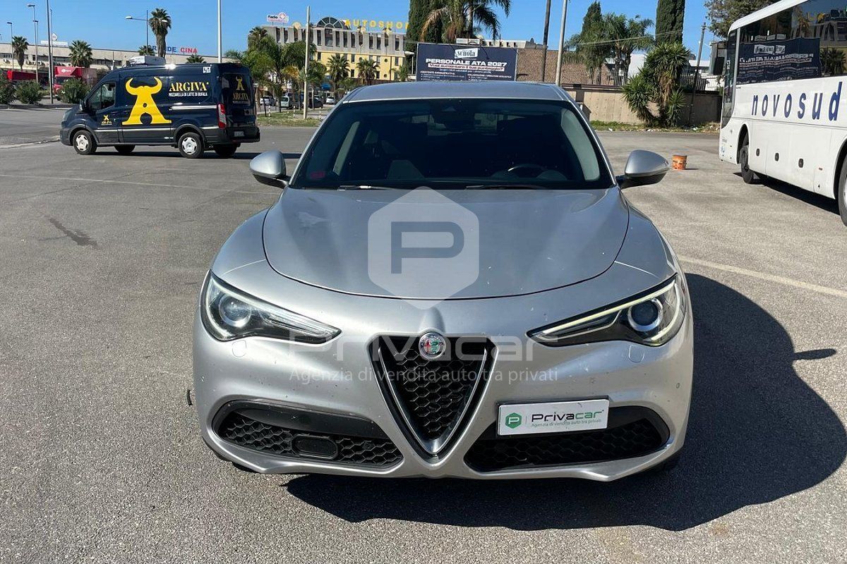 Alfa Romeo ALFA ROMEO Stelvio 2.2 Turbodiesel 160 CV AT8 RW imagem 2