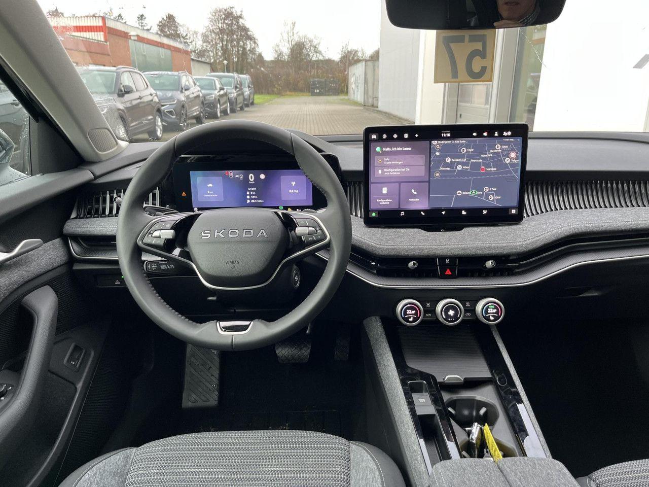 Skoda Superb Combi 2.0 TDI  Selection AHK EKlap Navi