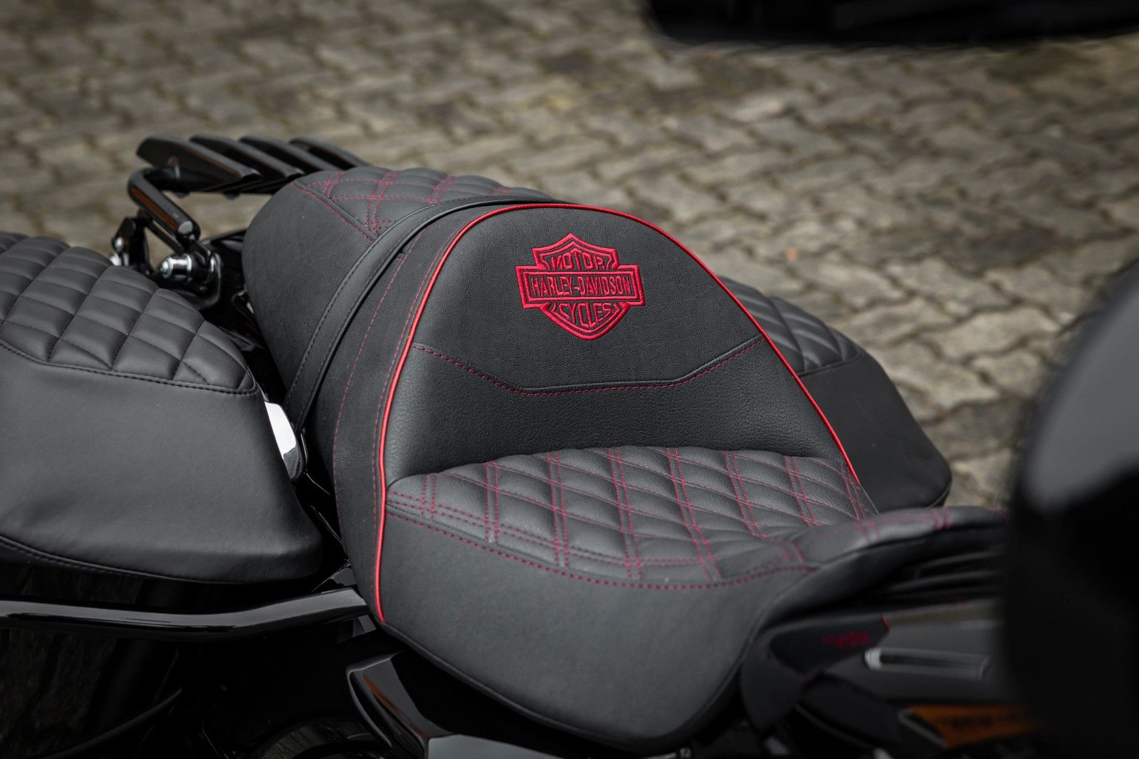 Fahrzeugabbildung Harley-Davidson FLHXS Street Glide 114 cui - Jekill & Hyde -