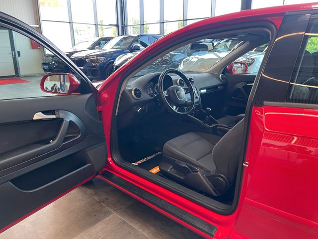 Audi A3 2.0 TDI Attraction*TÜV1226*Klima*Schiebedach