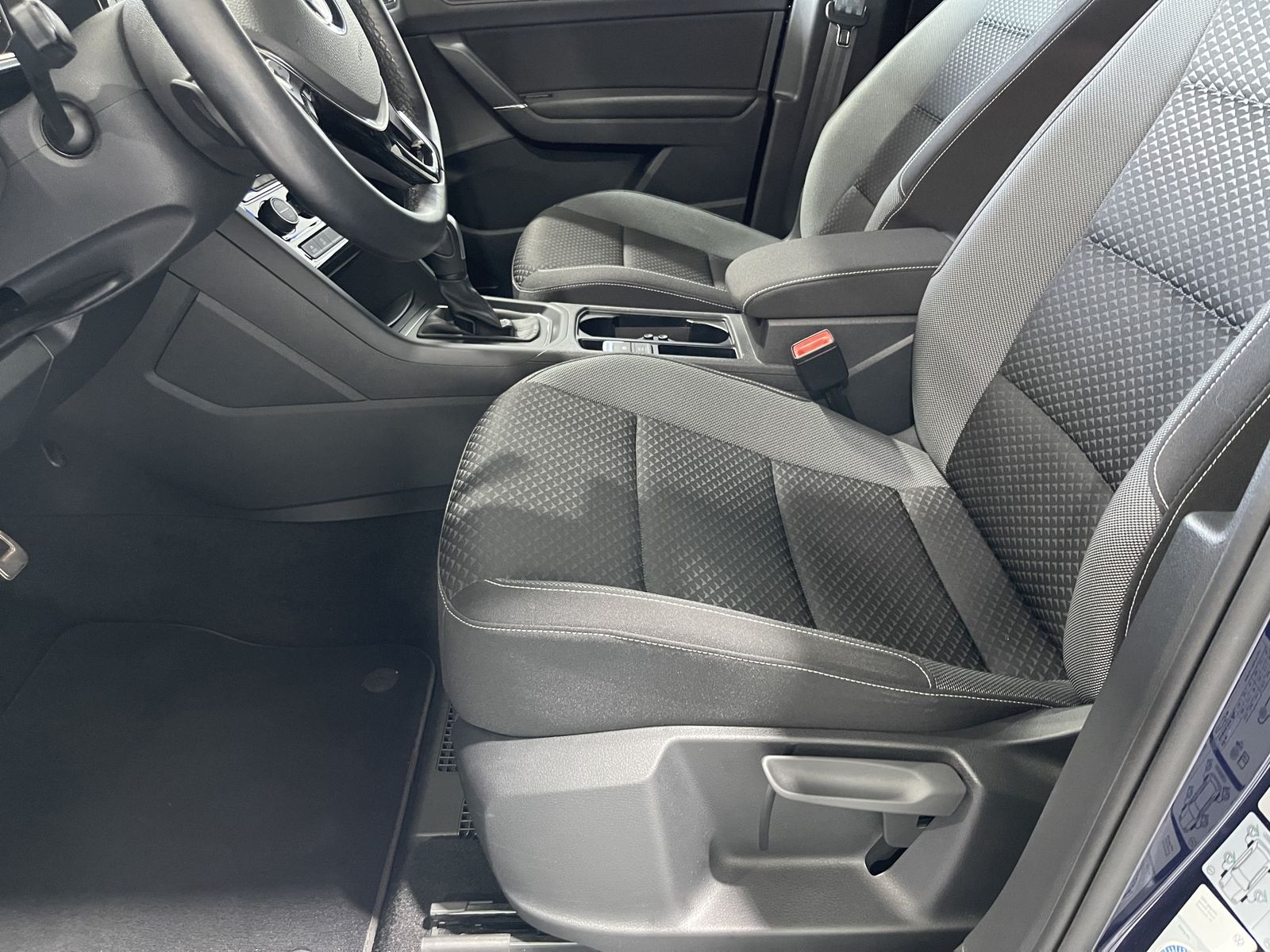 Fahrzeugabbildung Volkswagen Touran Comfortline 2.0 TDI*LED*Navi*PDC*Digital*