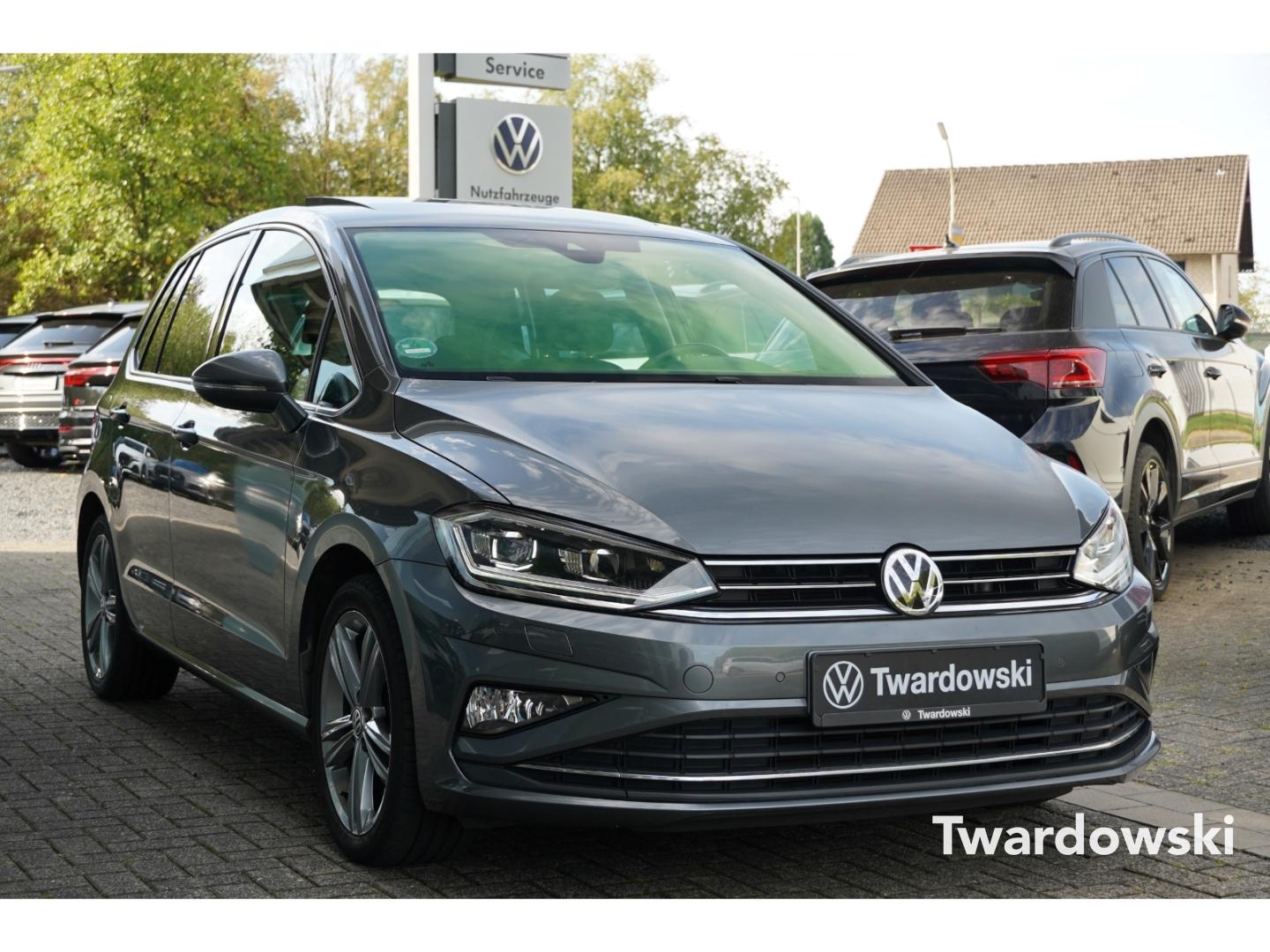 Volkswagen Golf Sportsvan Highline PANO Kamera ACC LED KeyL