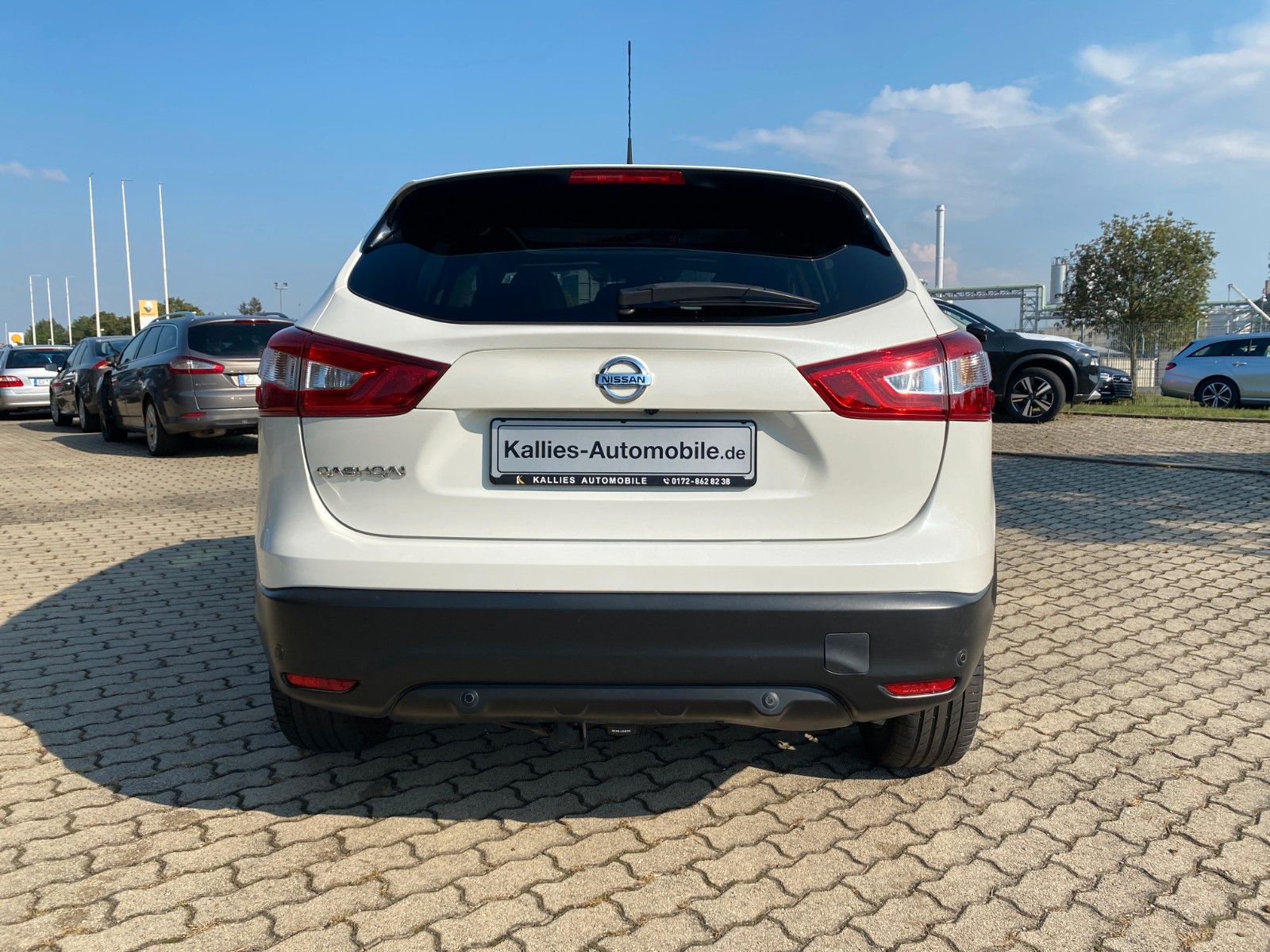 Fahrzeugabbildung Nissan Qashqai 1.2 DIG-T AT Tekna KEYL.+PANO+NAV+AHK