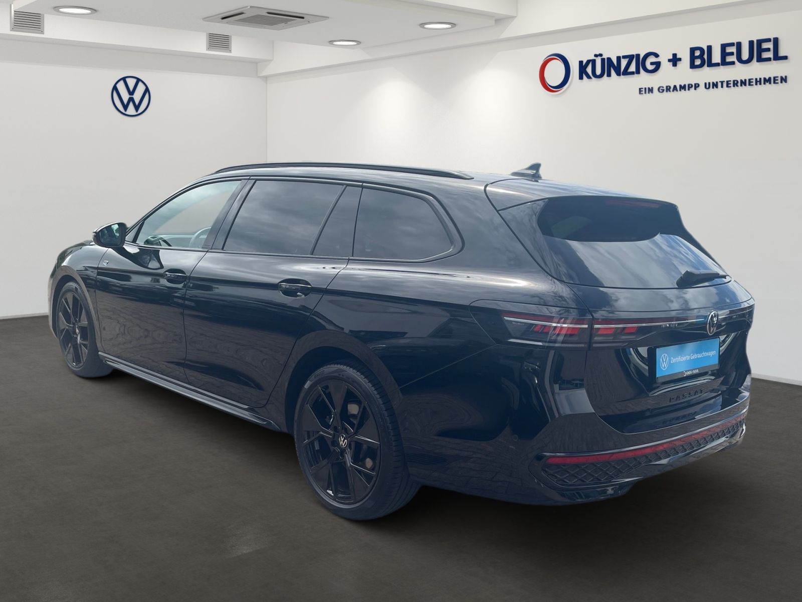Volkswagen Passat Variant R-Line 2.0TSI DSG 4Motion AHK LE foto 5