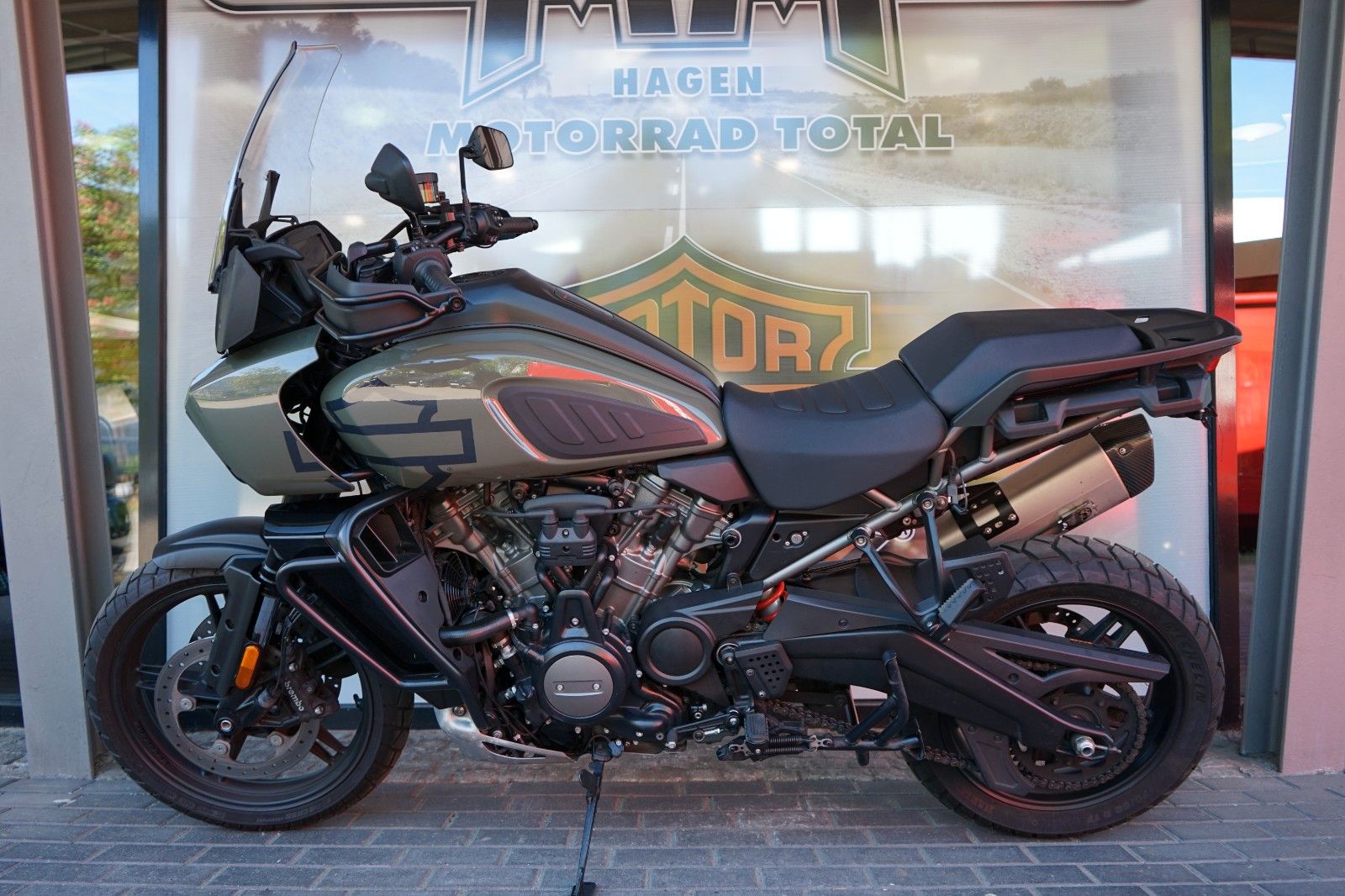 Fahrzeugabbildung Harley-Davidson Pan America Special RA 1250 S mit Jekill & Hyde