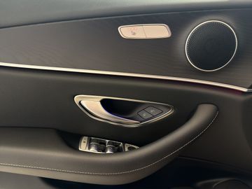 Mercedes E 200 - 6