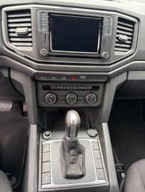 Volkswagen Amarok - 12