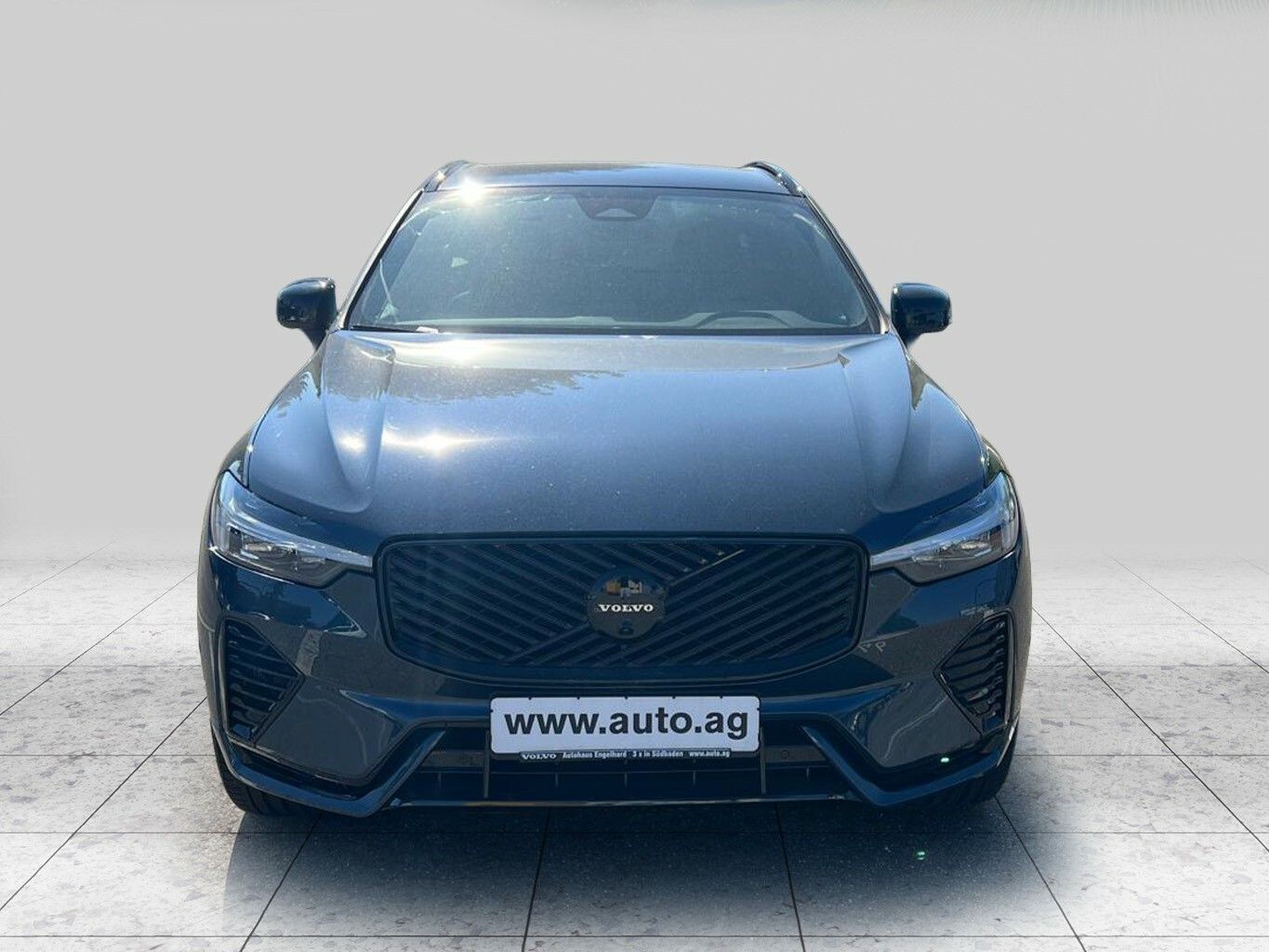 Volvo XC60 T6 Plus Black Edition Plug-In Hybrid imagem 3