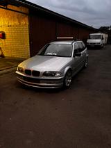 BMW e46 330i - BMW 330 aus 2001: 330i