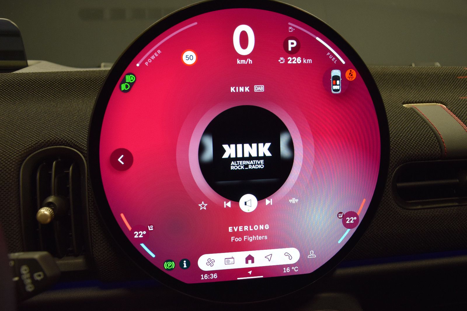 Fahrzeugabbildung MINI Cooper C John Cooper Works Trim HuD Pano Leder