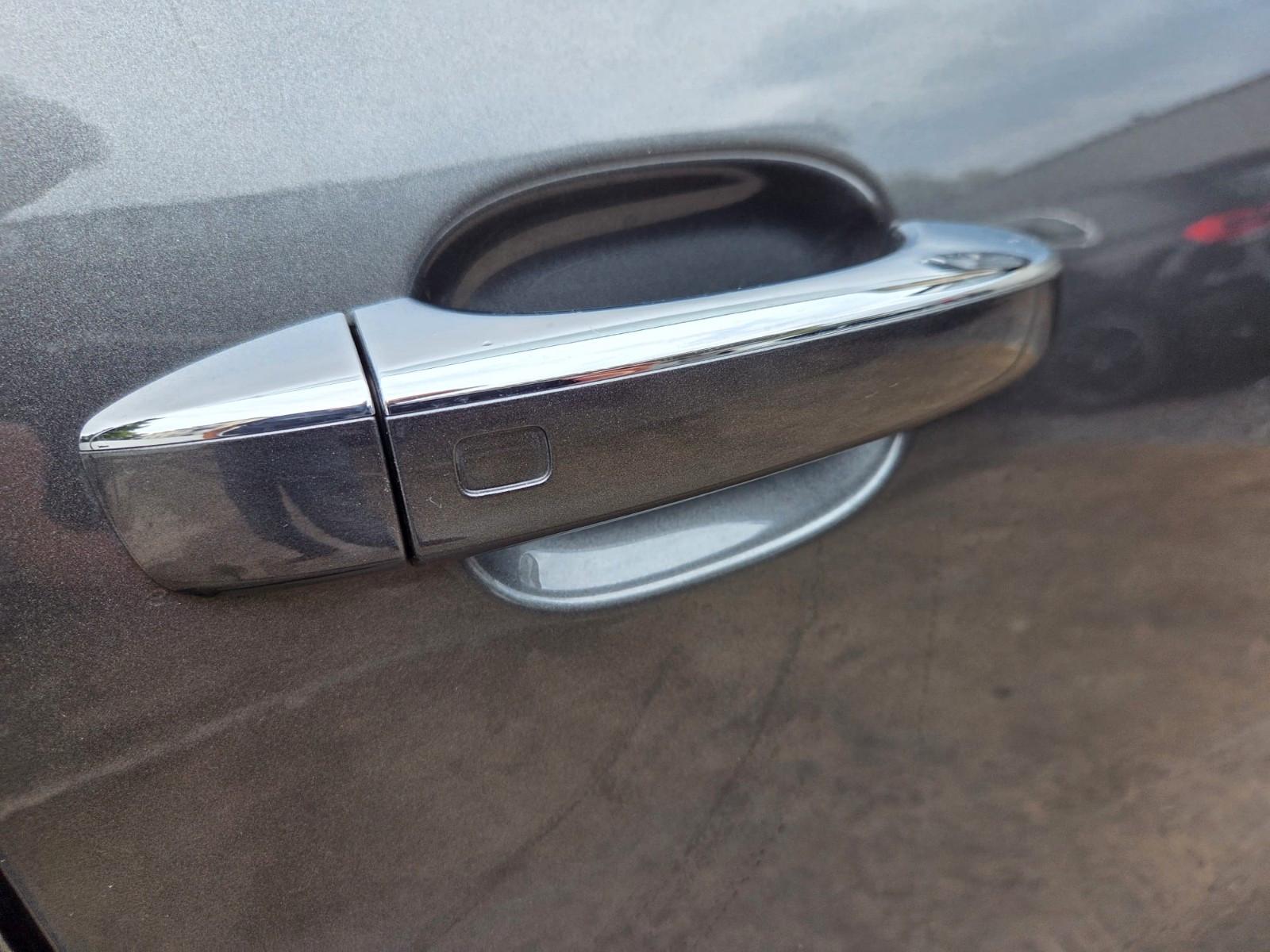 Audi Q5 2.0 TDI S tronic S-line Xenon Navi LED