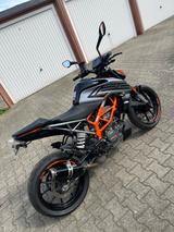 KTM Duke 125 - KTM MOFA