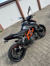 KTM Duke 125 - KTM MOFA