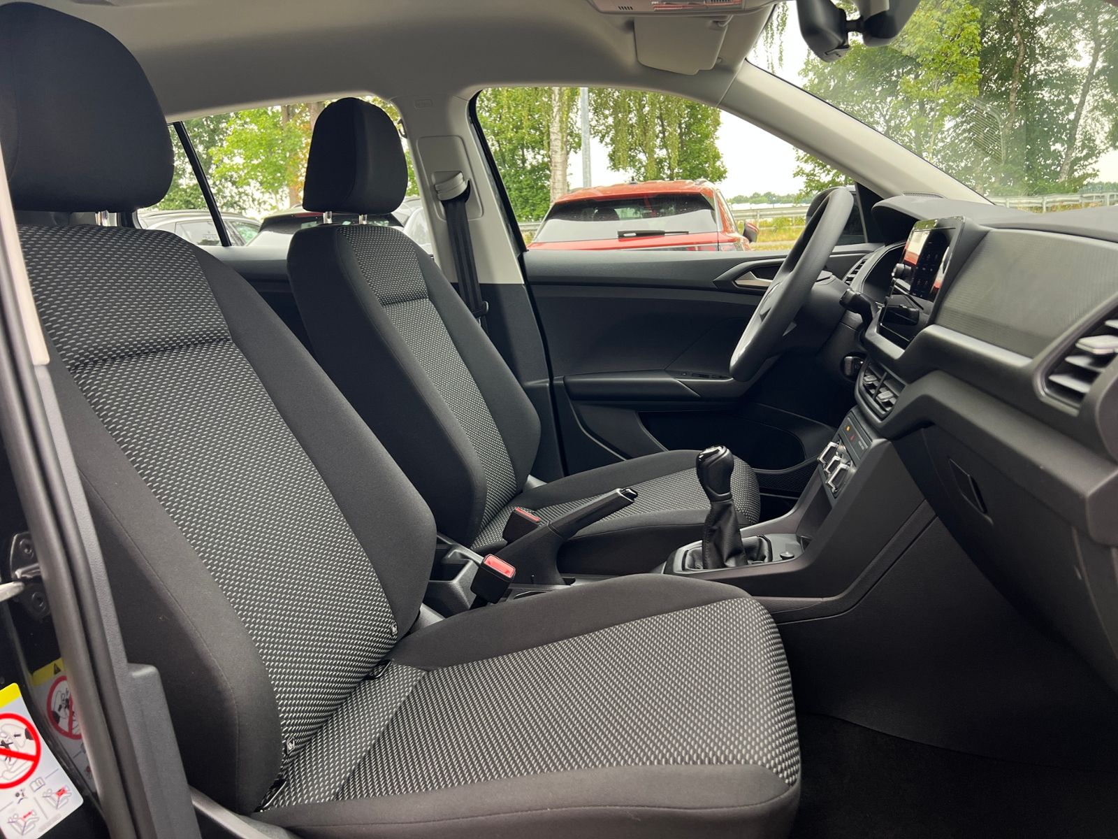 Fahrzeugabbildung Volkswagen T-Cross 1.0 TSI *Garantie, LED, App-Connect, PDC