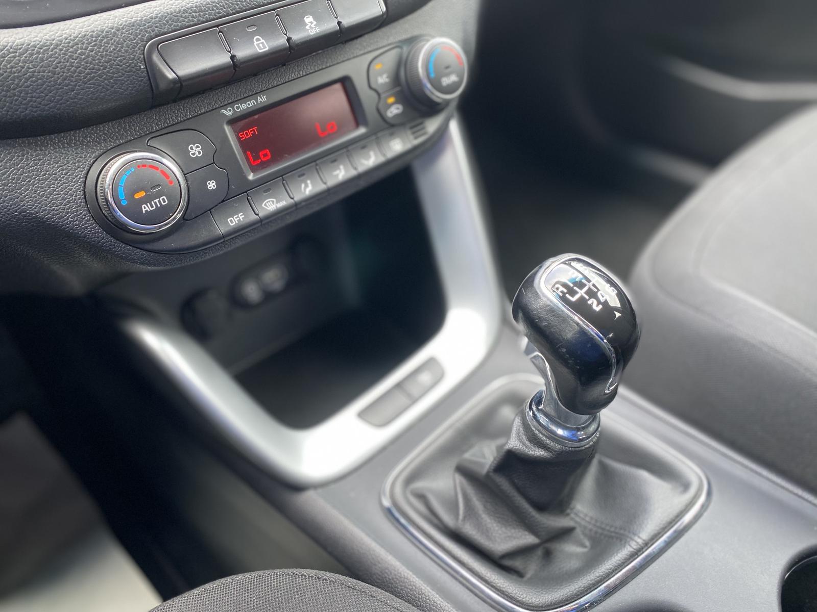 Kia Cee'd Sportswagon Attract AHK Kamera PDC Klima N