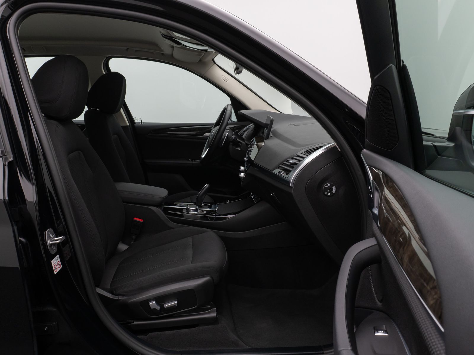 Fahrzeugabbildung BMW X3 xD30e Kamera DAB HiFi Lenkrhzg Komfort Alarm