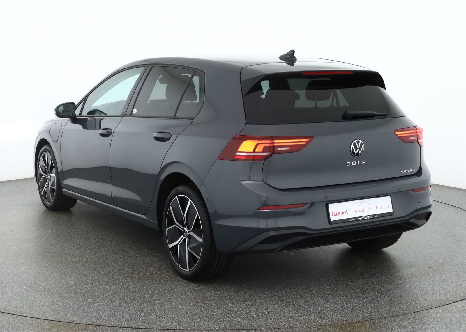 Volkswagen Golf VIII 1.5 eHybrid DSG LED ACC Kamera imagem 3