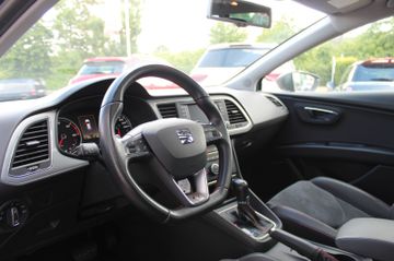 Fahrzeugabbildung SEAT Leon 2.0 TDI ST FR Navi Pano LED