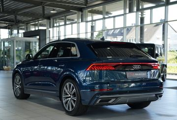 Audi Q8 - 9