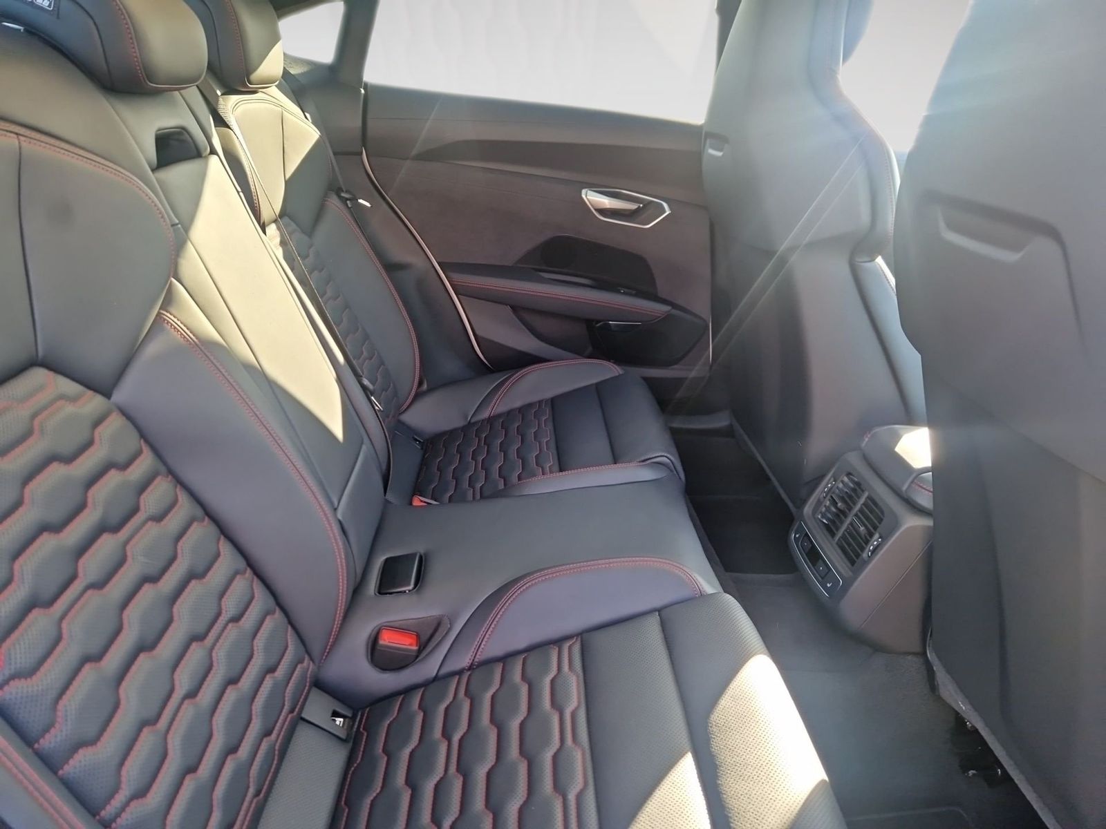 Audi e-tron GT - Bild 10