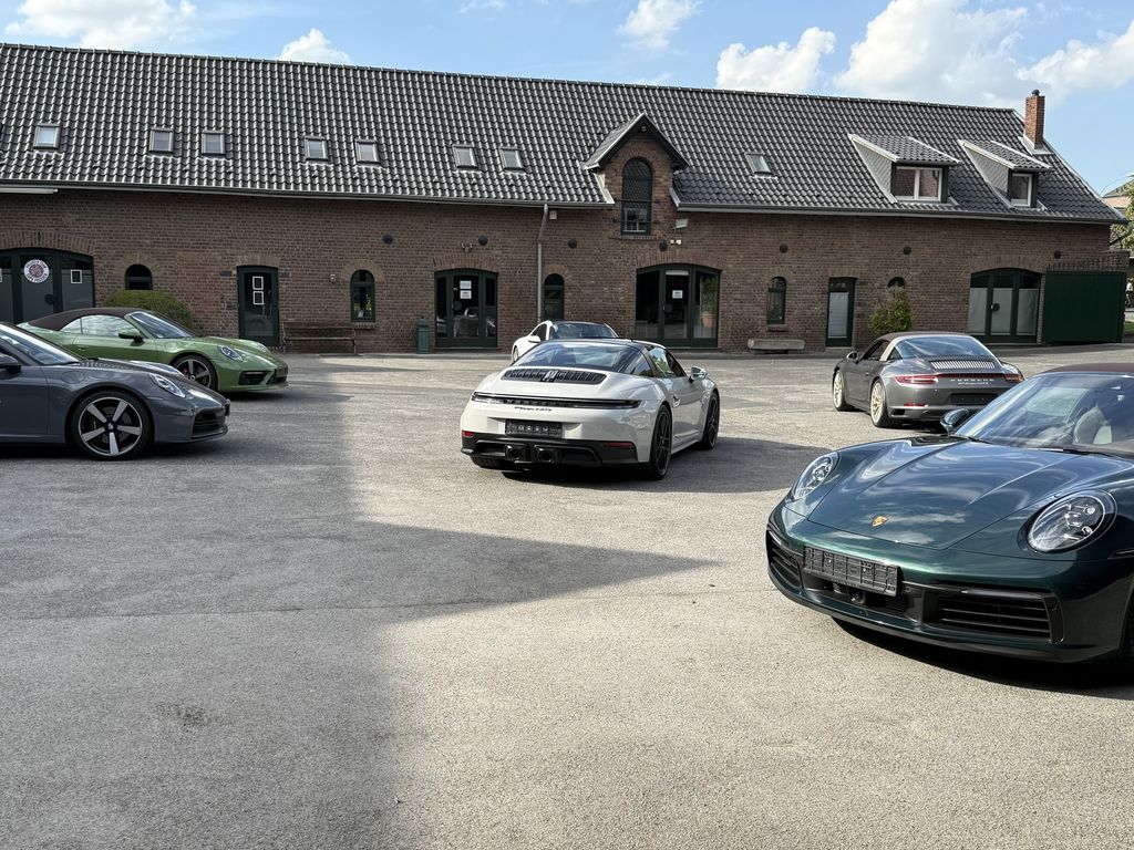 Porsche 992