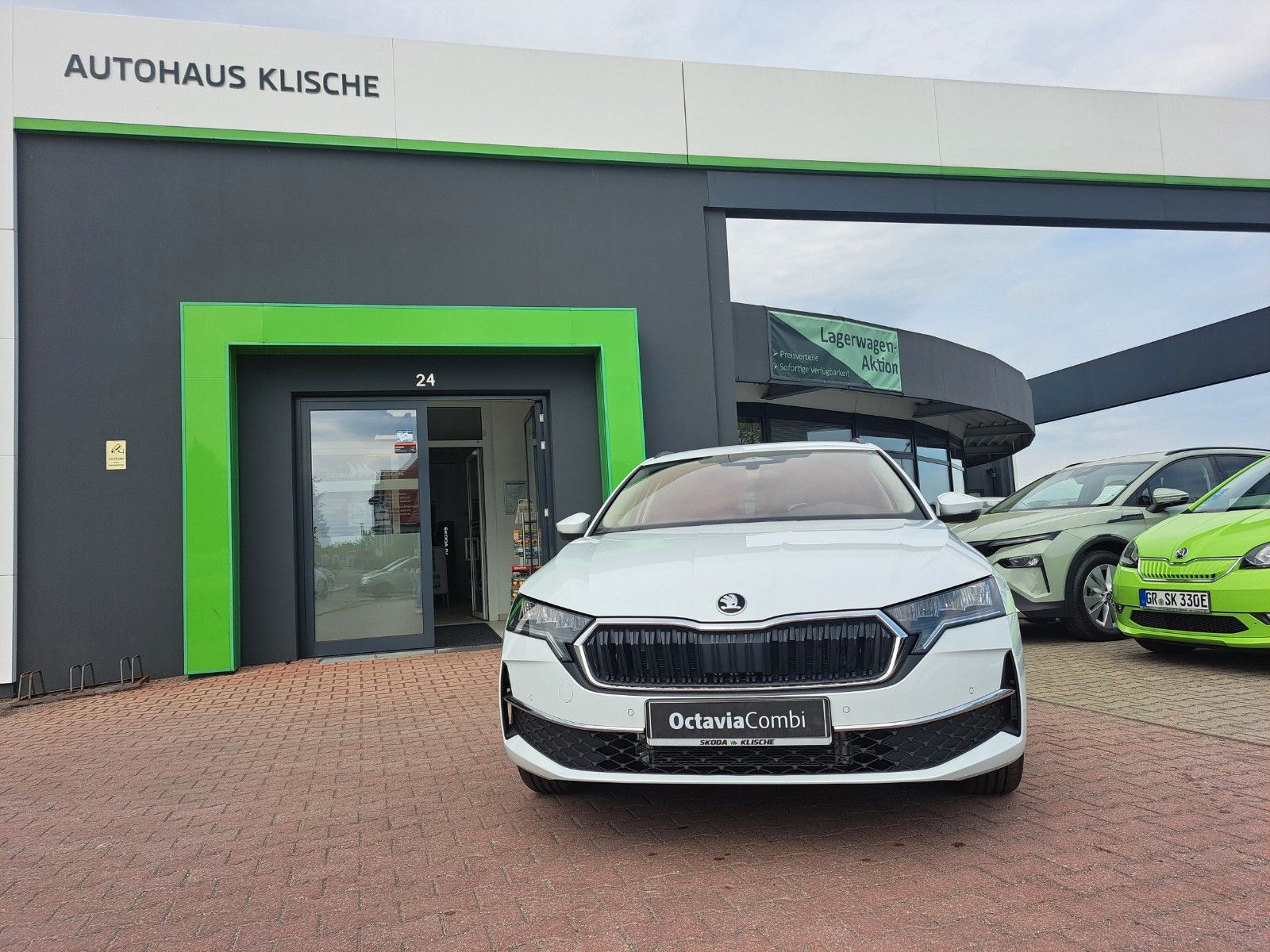 Skoda OCTAVIA Combi 1.5 TSI mHEV 110 kW 150 PS DSG imagem 2