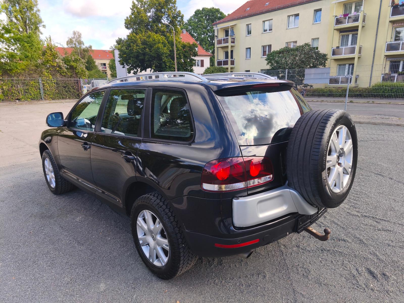 Volkswagen Touareg 2010 — photo 8