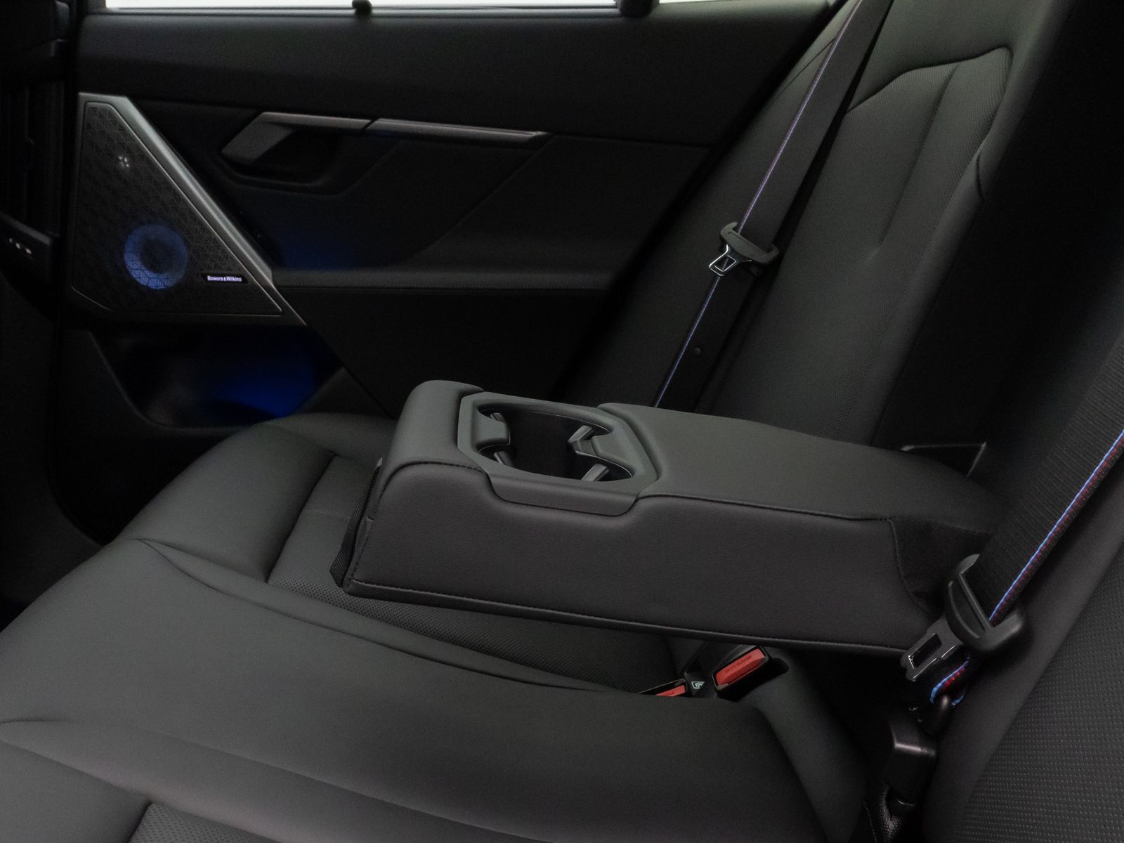 Fahrzeugabbildung BMW M5 xD Panorama 360°B&W HUD M-Driversp. Komfort
