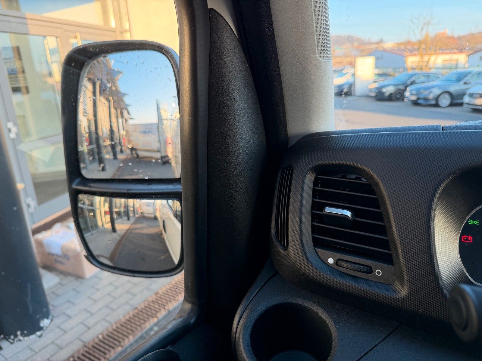 Fahrzeugabbildung Iveco Daily 35S18 HA8 *R4.100mm*Automatik*Kamera*ACC*