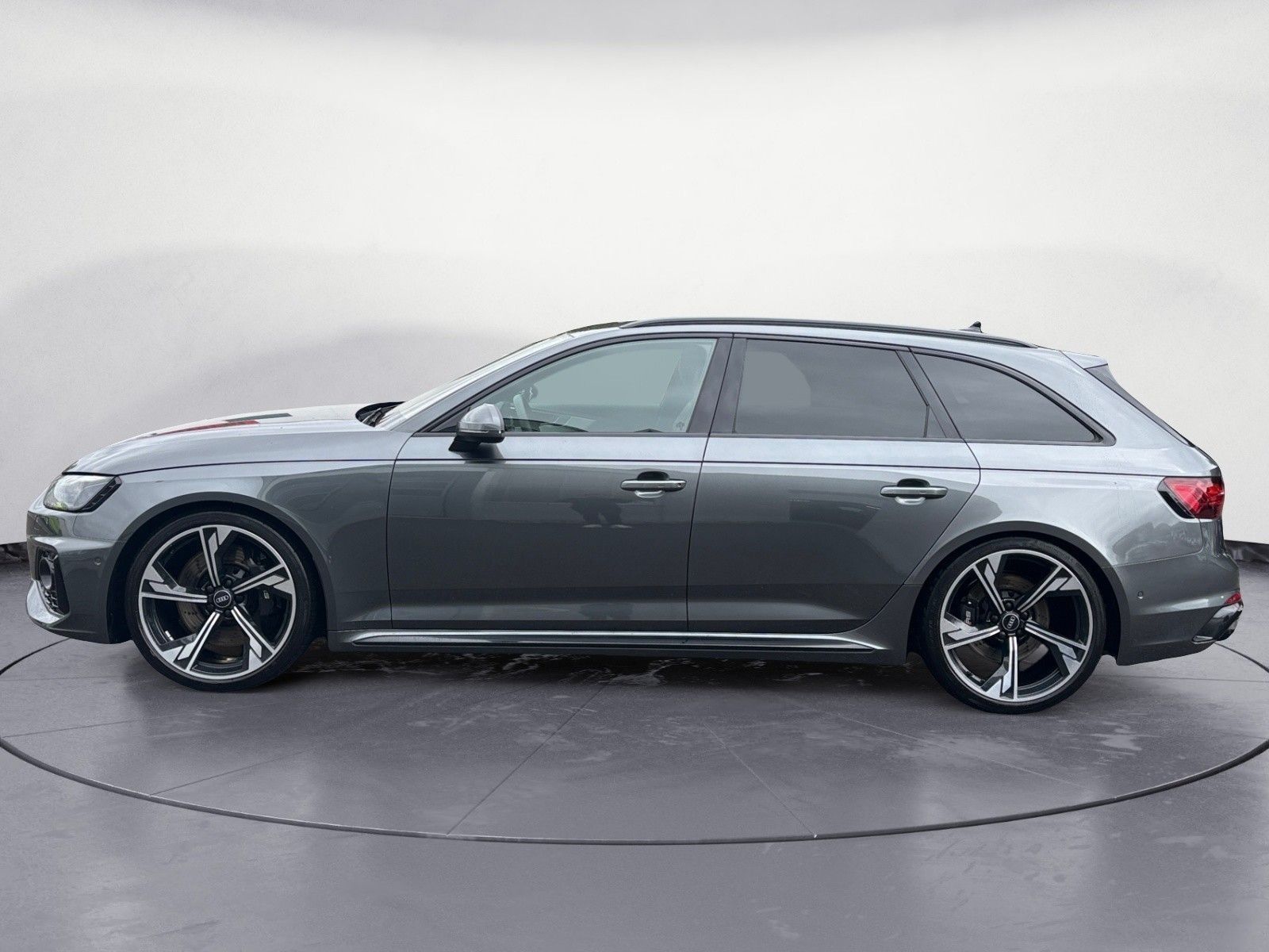 Audi RS 4 Avant quattro tiptronic imagem 3