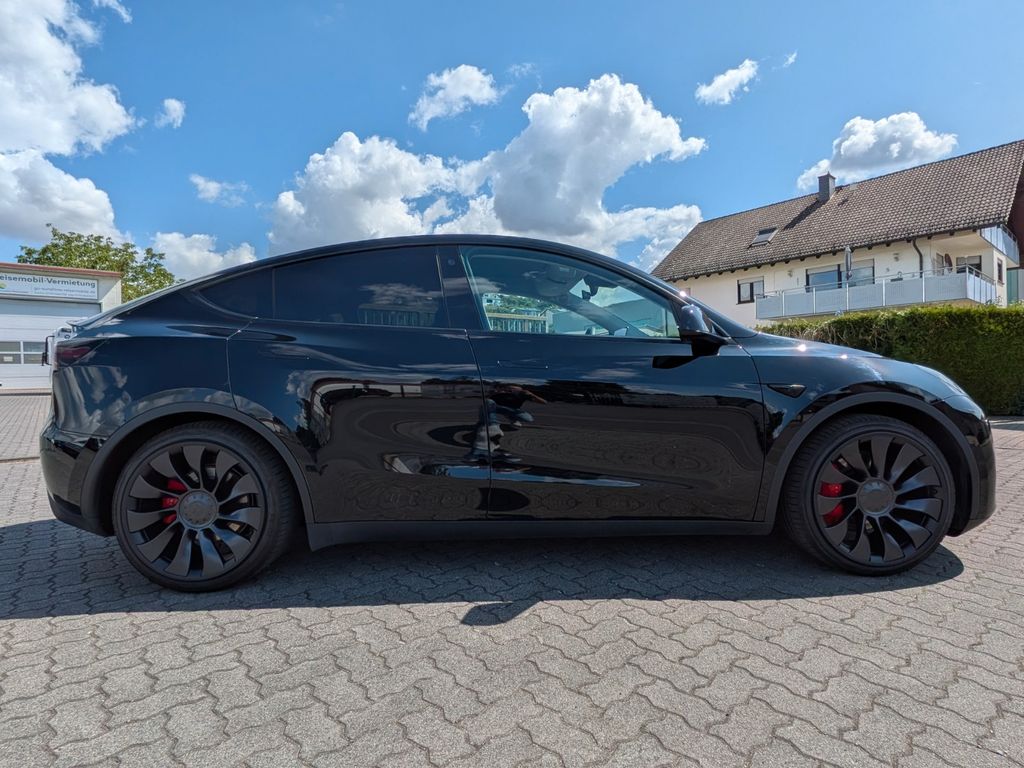 Image of Tesla Model Y