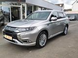 Mitsubishi Outlander Plug-in Hybrid TOP Navi 2.4 MIVEC 4WD - Mitsubishi Gebrauchtwagen in Kassel