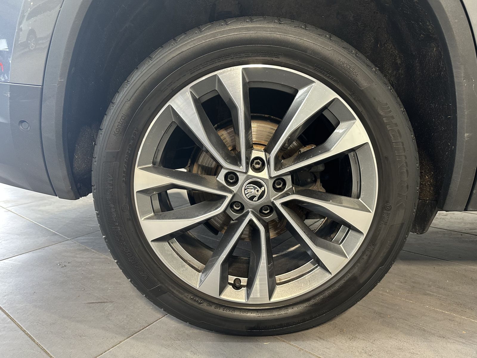 Fahrzeugabbildung SKODA Kodiaq 2.0 TDI DSG 4x4 7-Sitzer Tour NAV+LED+AHK