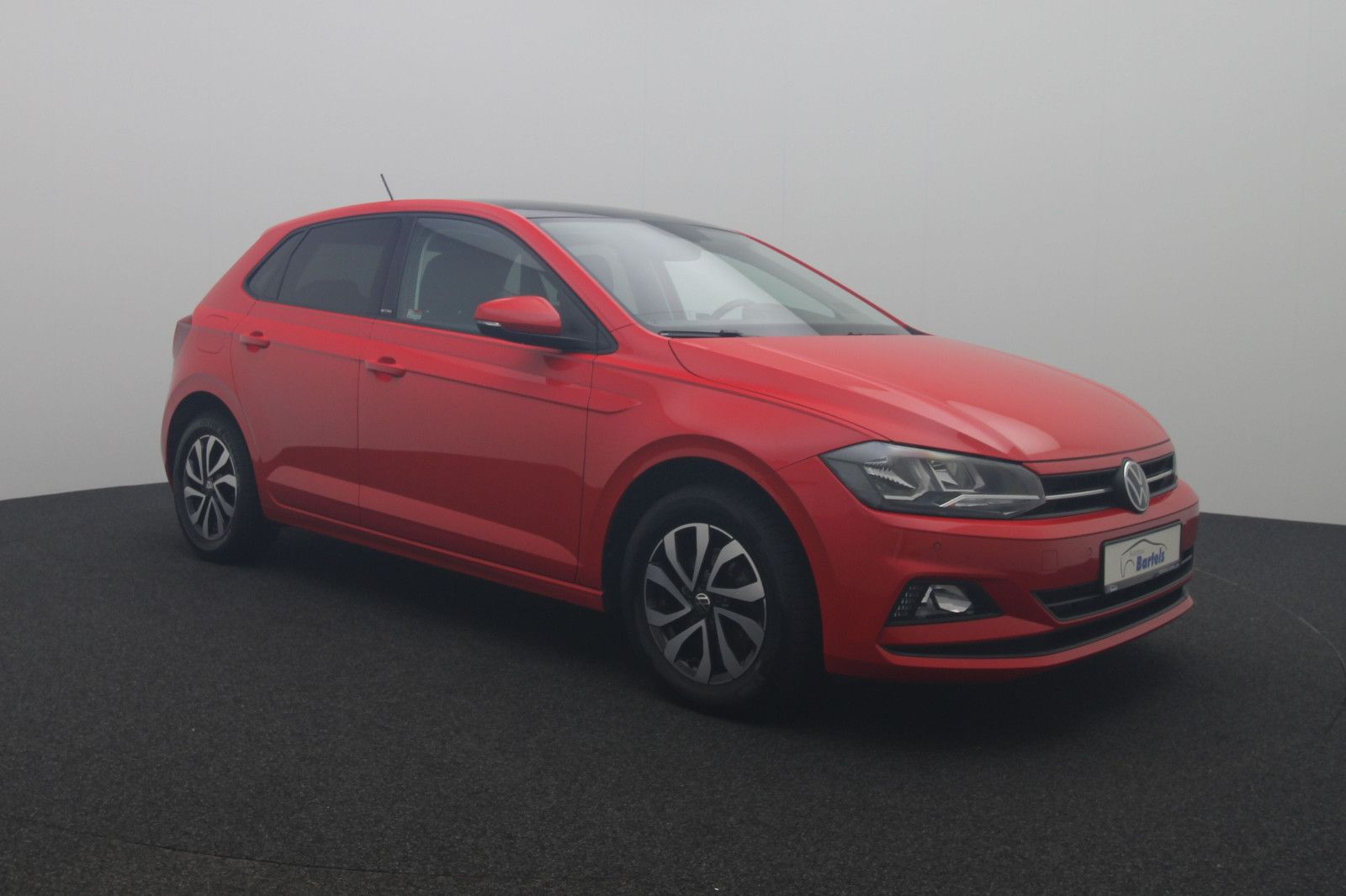 Fahrzeugabbildung Volkswagen Polo VI 1.0 TSI DSG Active