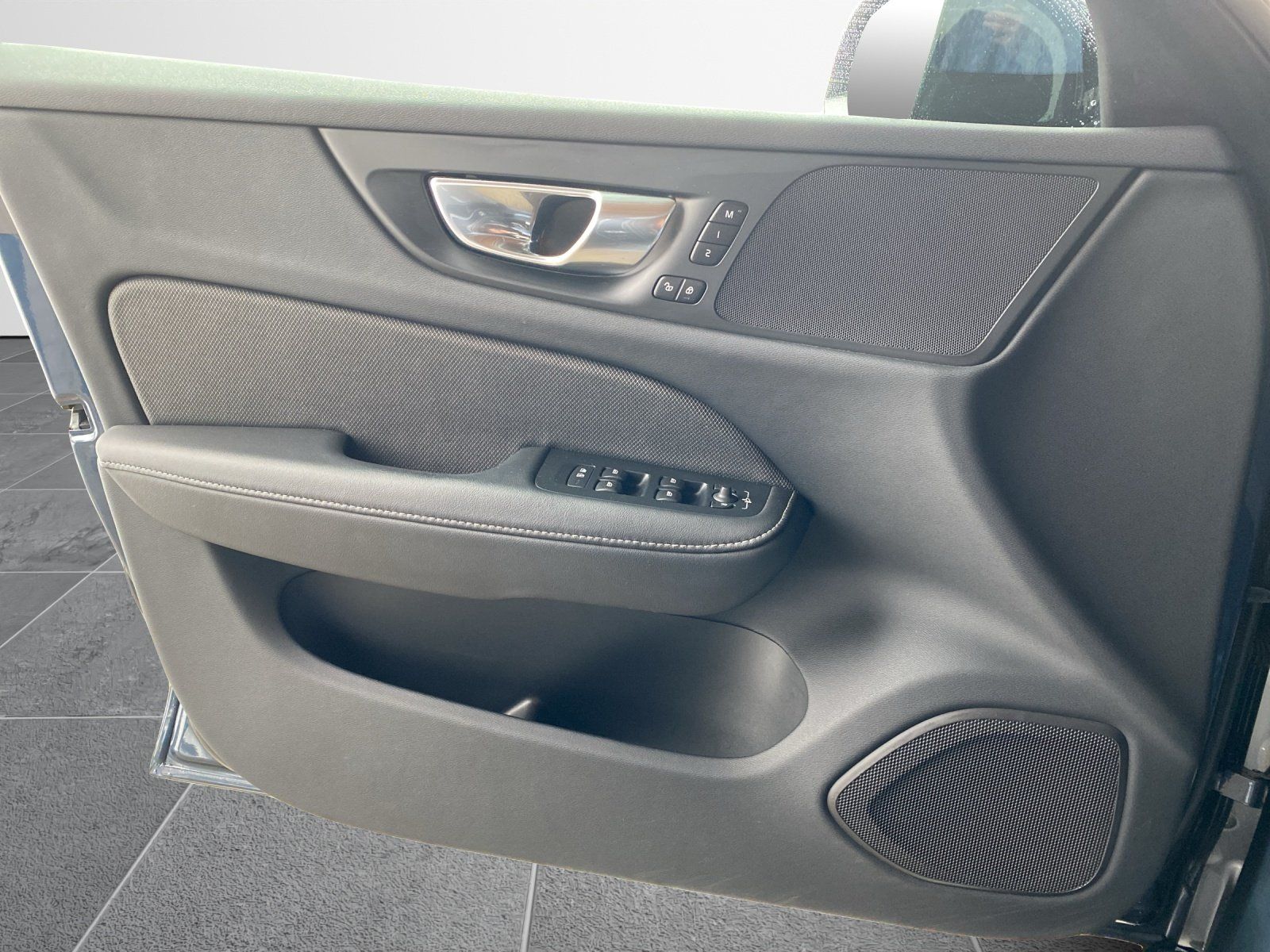 Volvo V60 T8 Plus Dark AWD*AHK*4xSHZ*WiPa*360°* foto 17