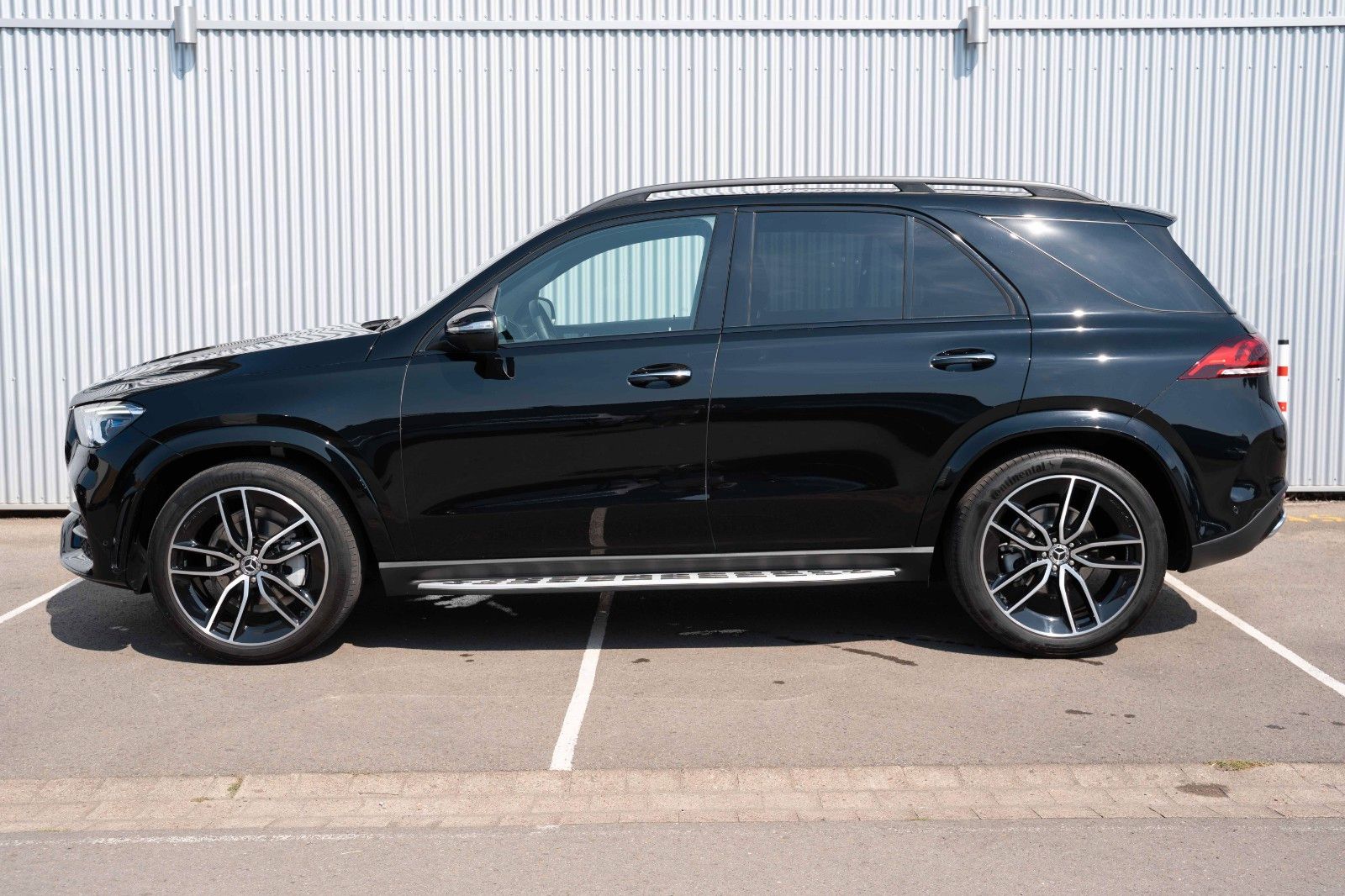 Fahrzeugabbildung Mercedes-Benz GLE 300 D 4MATIC HUD LED NIGHT KAM BURM