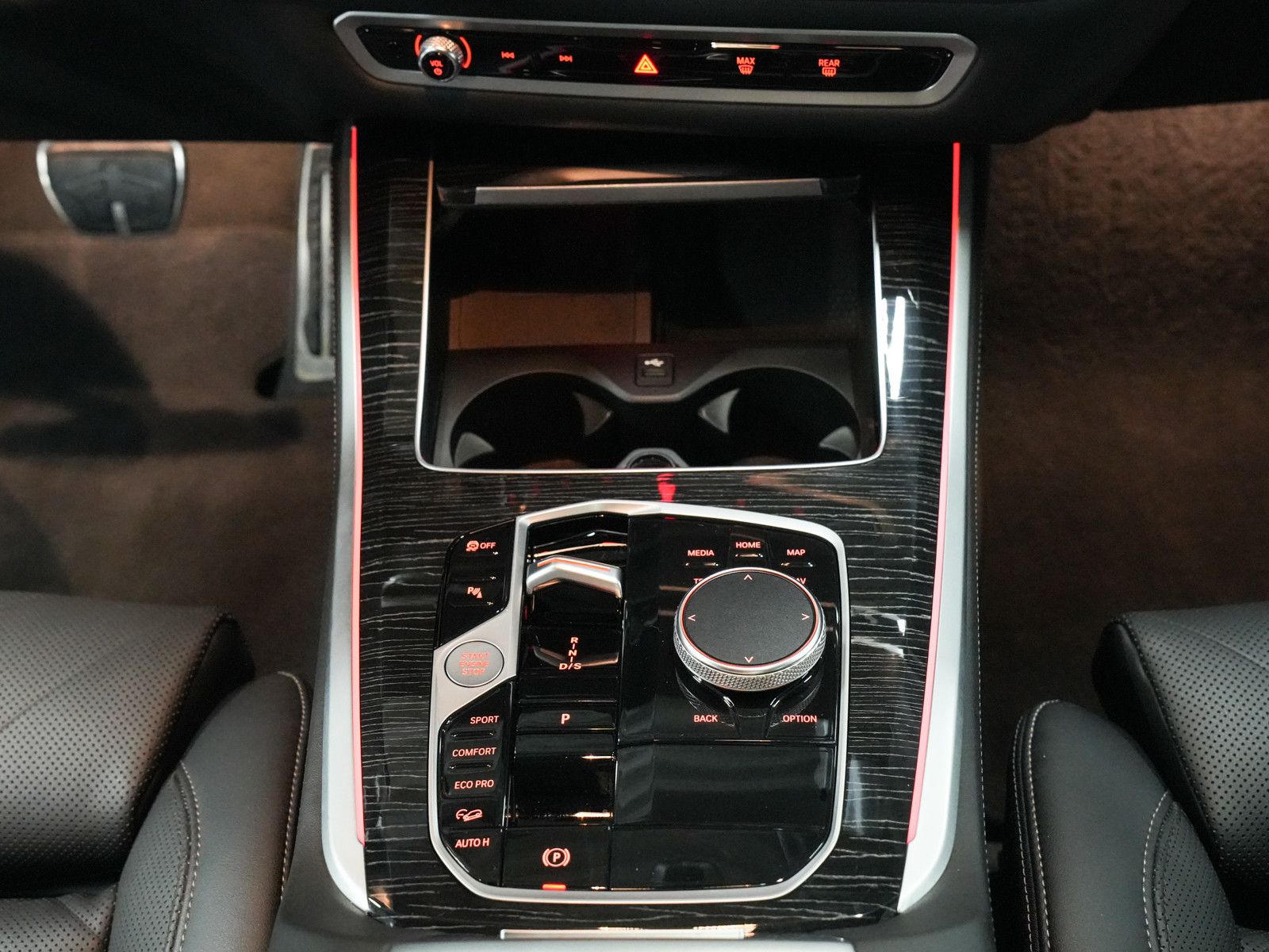 Fahrzeugabbildung BMW X5 M60i - M-SportPro|Sitzklima+Massage|IAL|21"