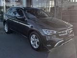 Mercedes-Benz GLC 300 de 4M LED+RüKam+MBUX+Totwink.+18 - Mercedes-Benz GLC 300 Hybrid (Diesel/Elektro): Geländewagen, Automatik