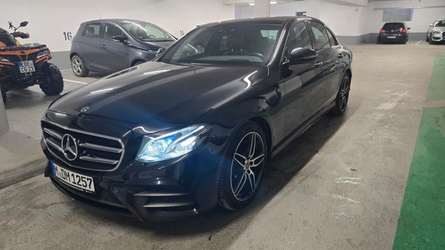 Mercedes-Benz E 220 d 9G AMG LINE PANO/HUD/WIDE/BURM/BEAM