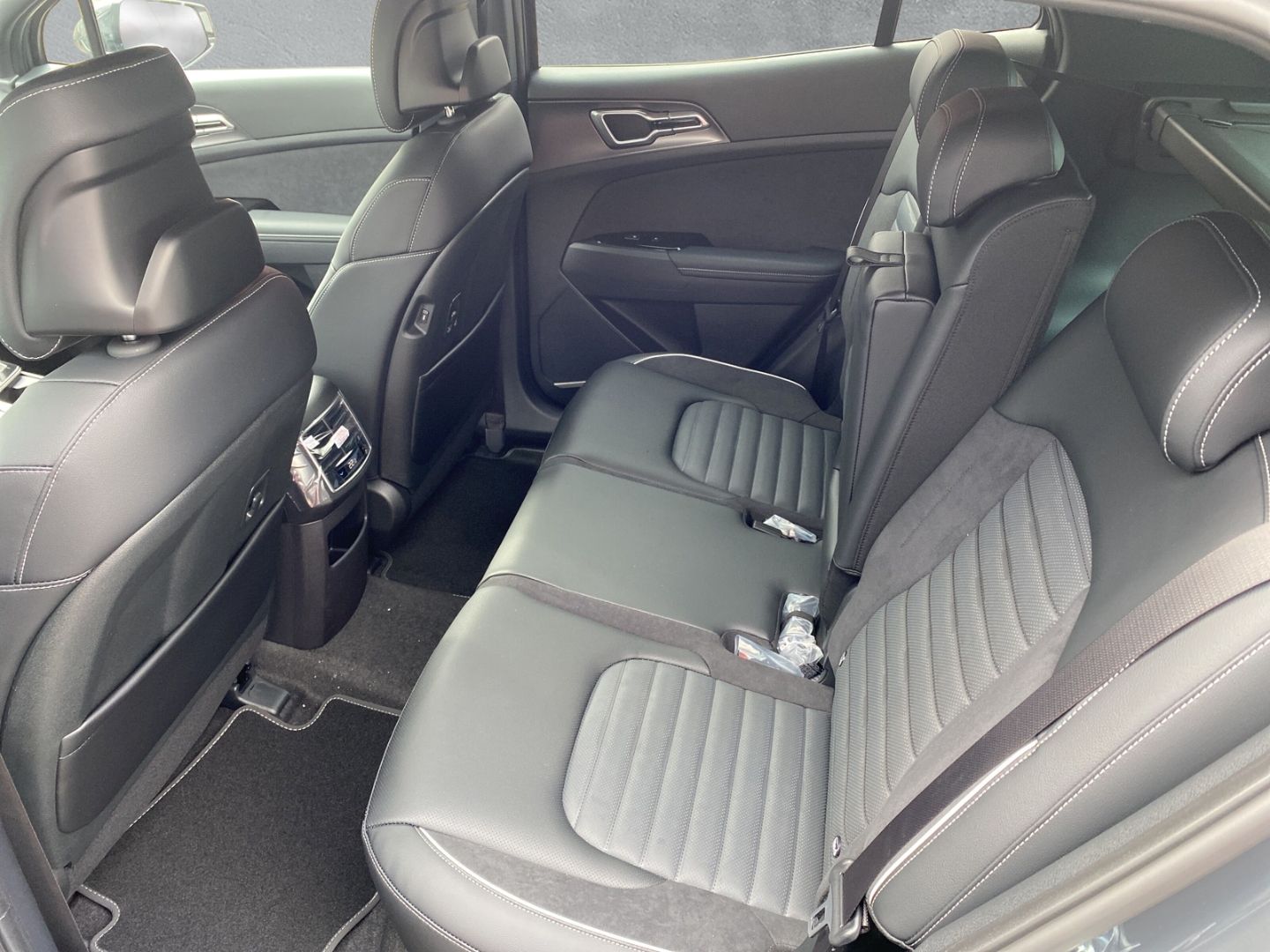 Fahrzeugabbildung Kia Sportage GT-LINE PLUG-IN HYBRID 4WD 1.6 T-GDI *P