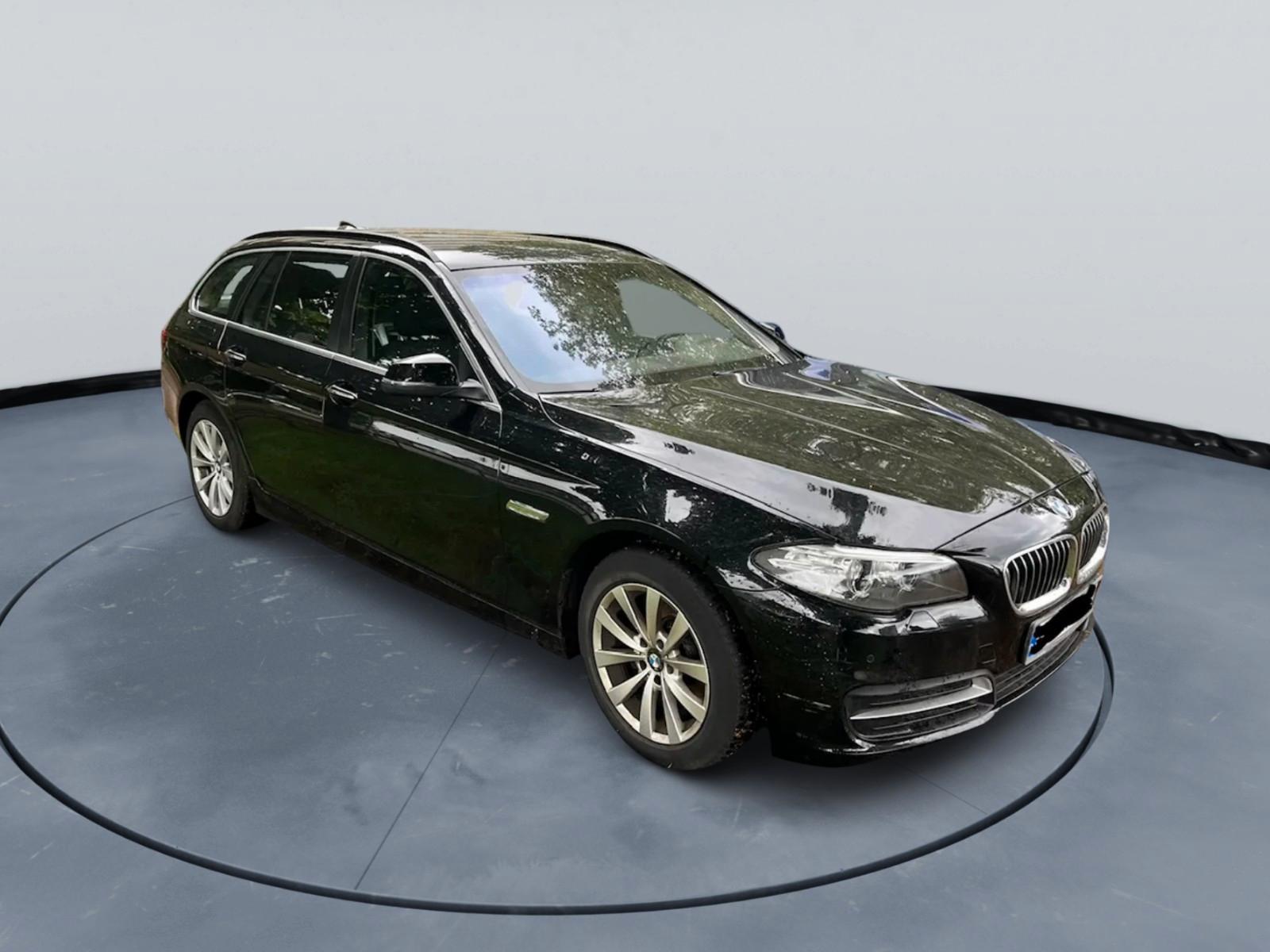 BMW 520 2014 — interior