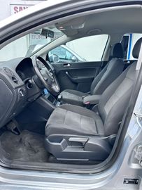 Volkswagen Golf - 5