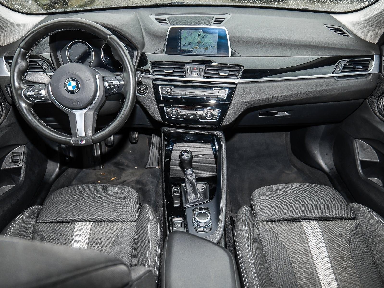 BMW X1 sDrive18d Sport Line+AHK+PDC+Tempomat+SHZ+DAB